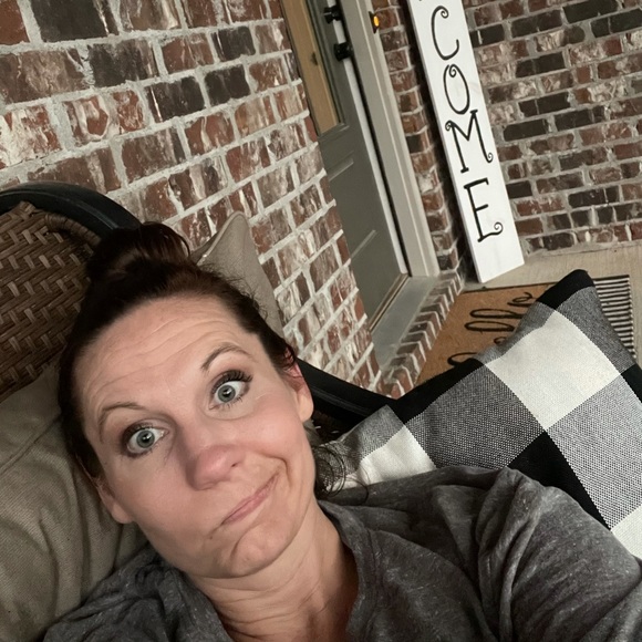 Meet your Posher, Brandy - Picture 1 of 1